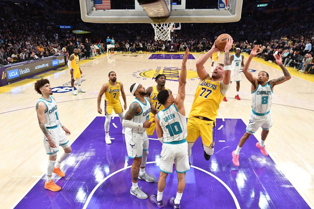 还牵动着球 还牵动着球