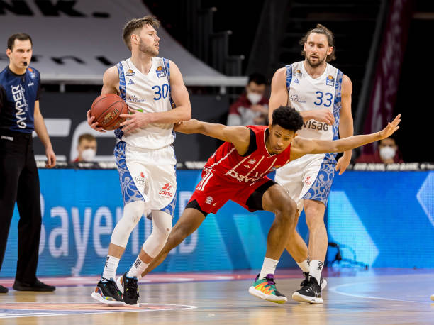 中锋绝佳状 中锋绝佳状